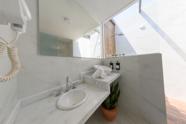 SUITE JUNIOR C/JACUZZI 