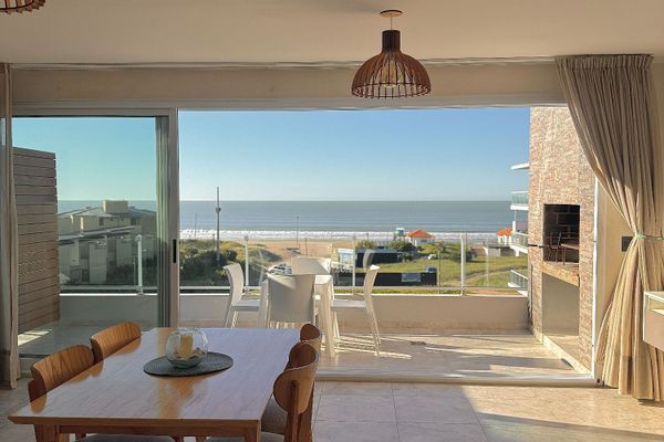 Apart 2 ambientes Comfort con vista al mar