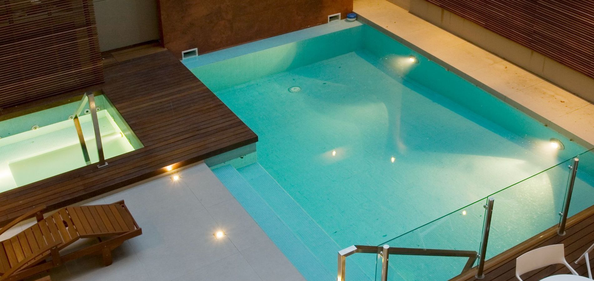 Ayres Recoleta Plaza