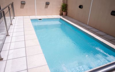 HotelLuxor - 
                                    Piscina                                