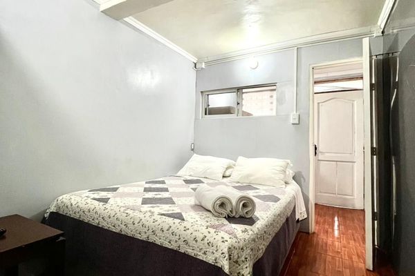Habitación doble en baño privado con entrada independiente