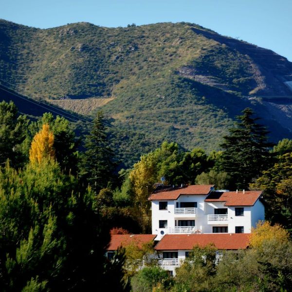 LAS ARDILLAS - CABAÑAS & SUITES - LA FALDA