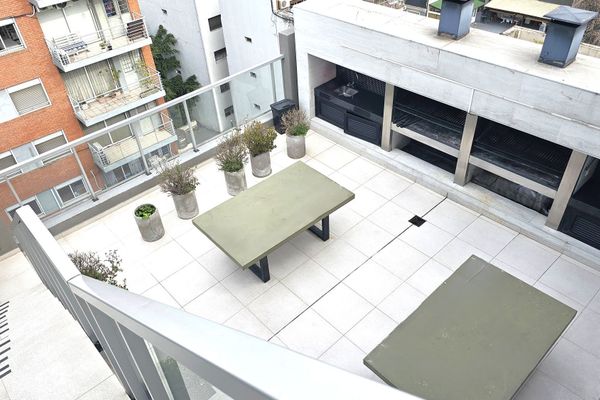 Depto monoambiente sobre calle Quesada, Belgrano.