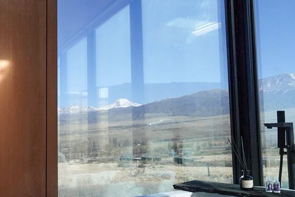 Exclusive Loft, 1 King Bed, Bathtub, Mountain View