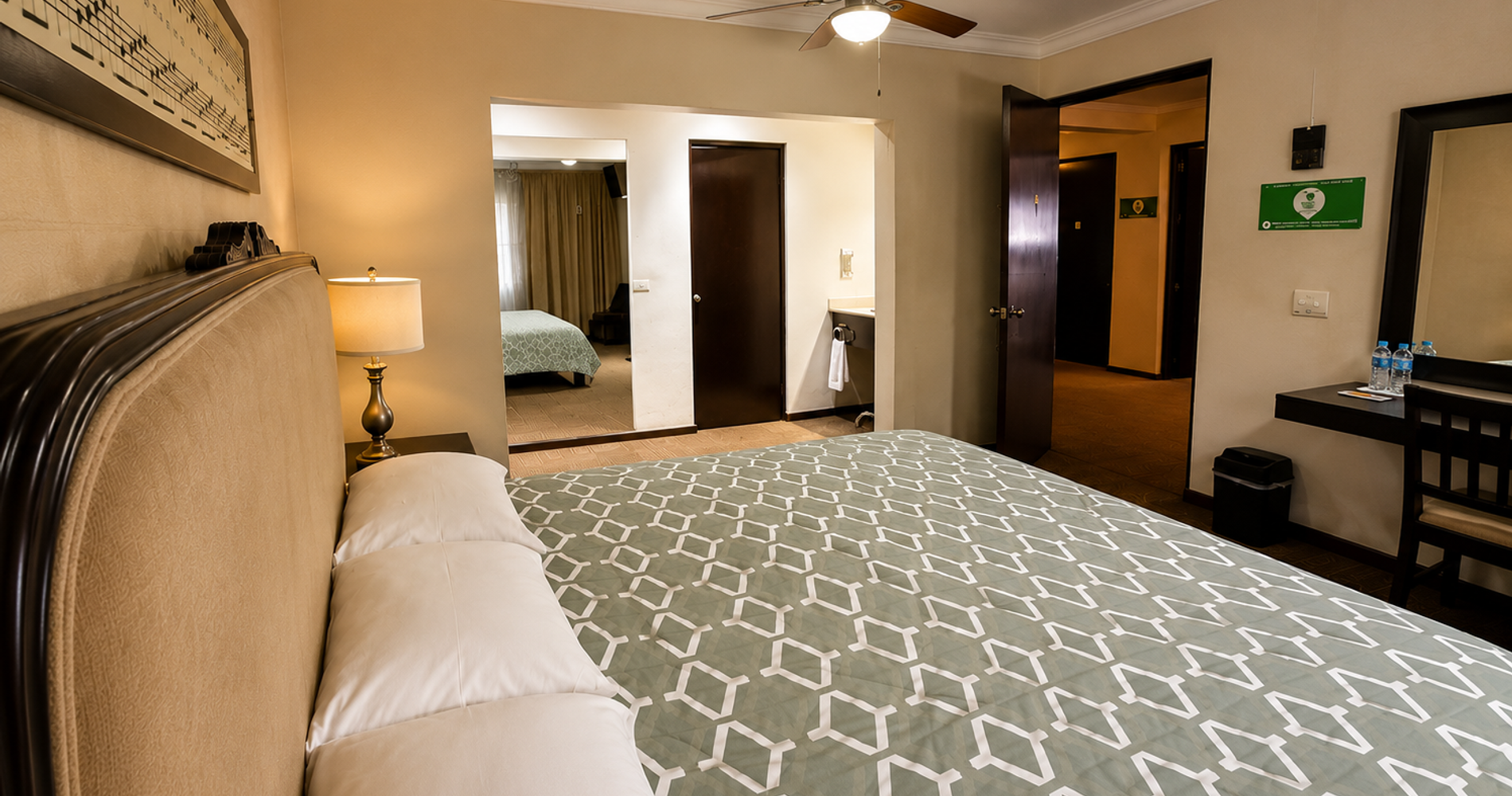 Clara Luna Hotel