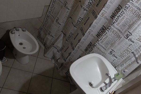 Habitación Matrimonial con baño compartido