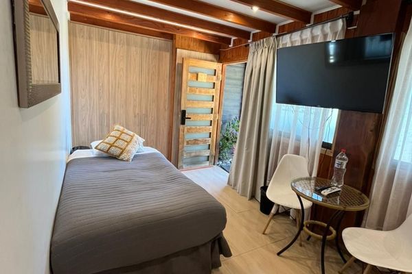 Habitación Triple Con Vista Estacionamiento Entrada Exterior