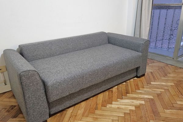 Depto 2 ambientes sobre calle Azcuénaga, Recoleta