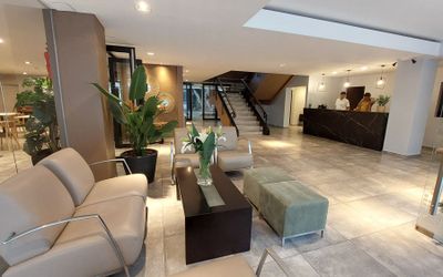 Miraflores - 
                                    Recepción las 24 horas                                