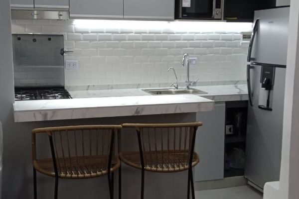 Depto en la zona de Once, ideal para compras.